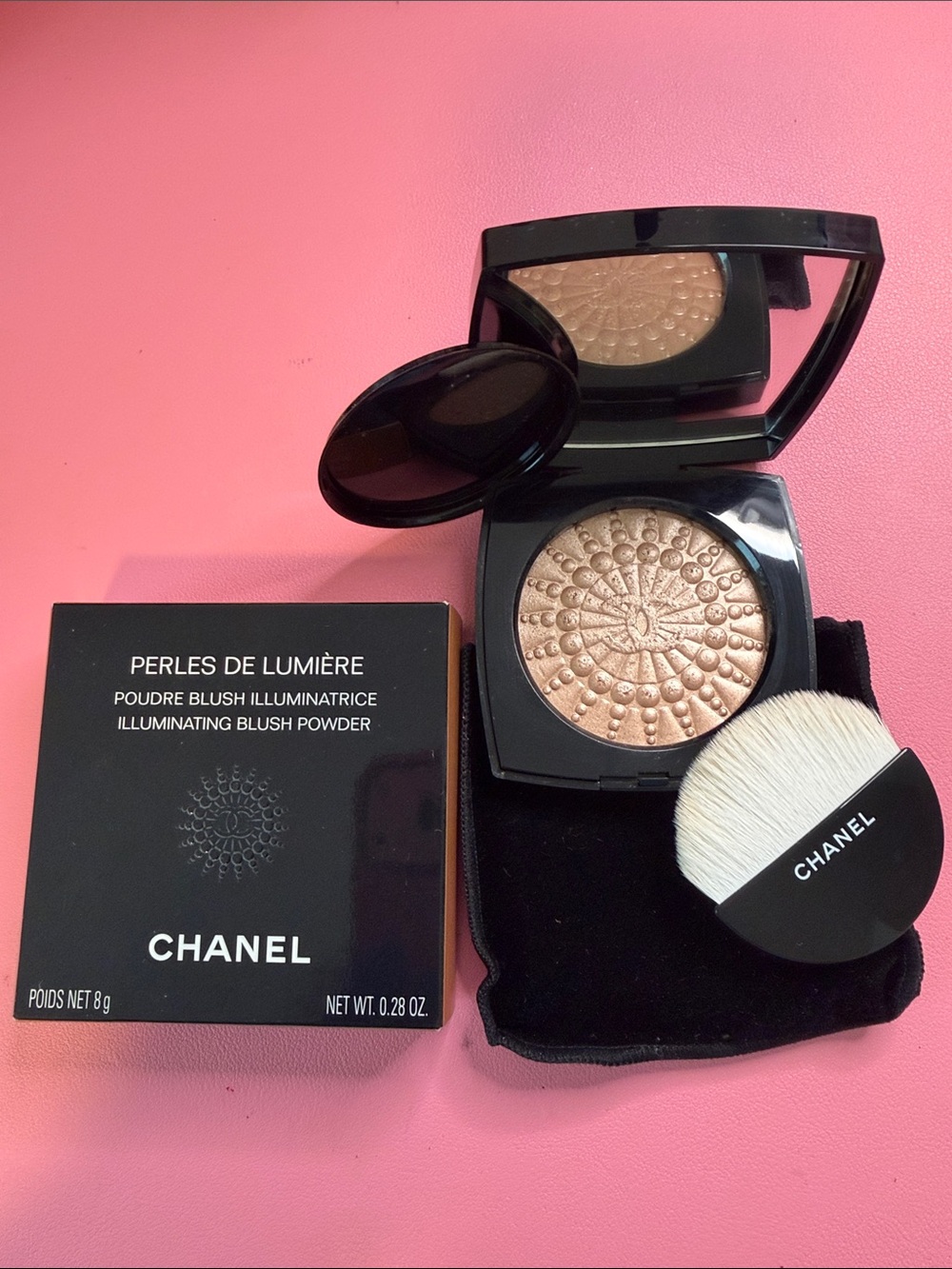 CHANEL Illuminating Blush Powder - Golden Pink Glow